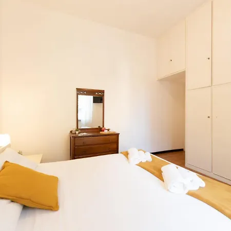 The Rent - Modern One-bedroom In Trastevere