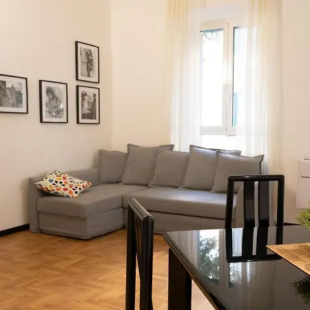 The Rent - Modern One-bedroom In Trastevere Apartment *