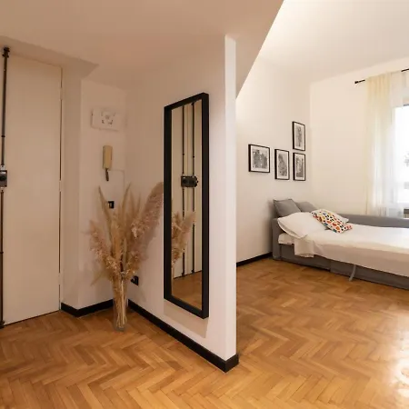 The Rent - Modern One-bedroom In Trastevere *